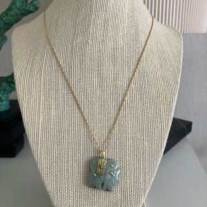 genuine jade carved elephant pendant 18in gold over sterling box chain
